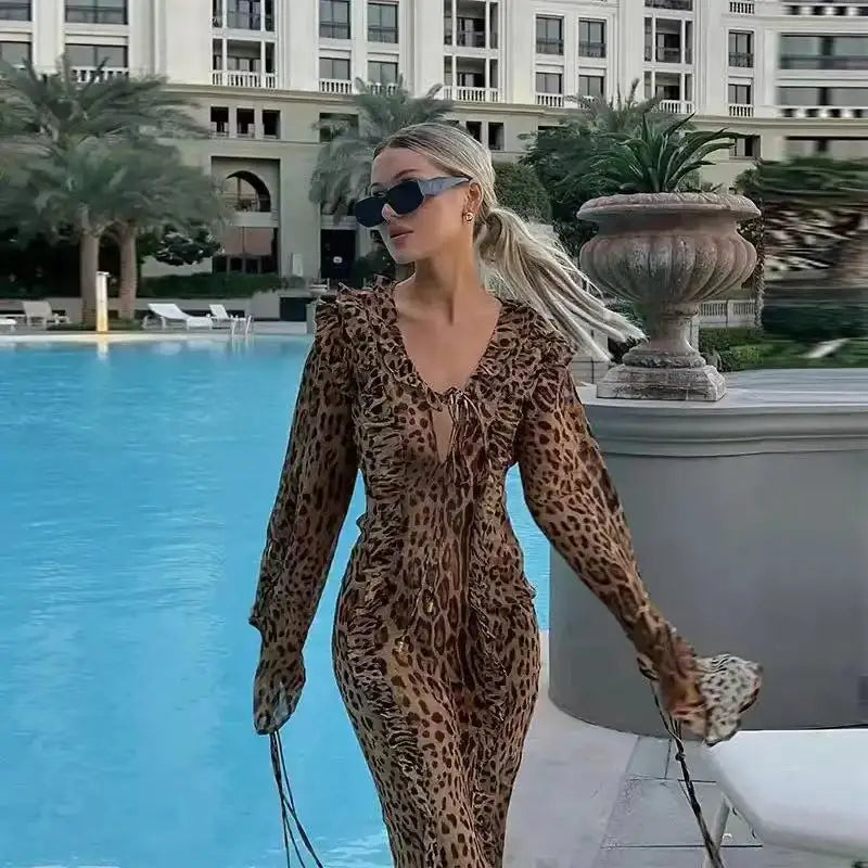 Wild Glamour Leopard Dress für heiße Sommernächte 🔥